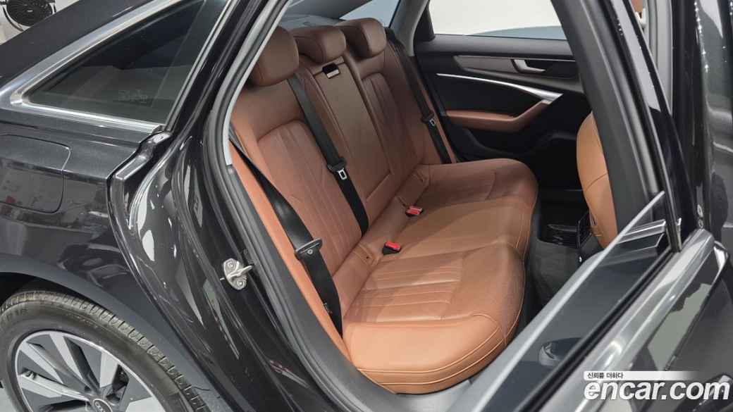 Audi A6 45 TFSI, 2021