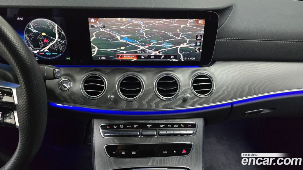 Mercedes-Benz E-Class E350 4MATIC AMG Line, 2023