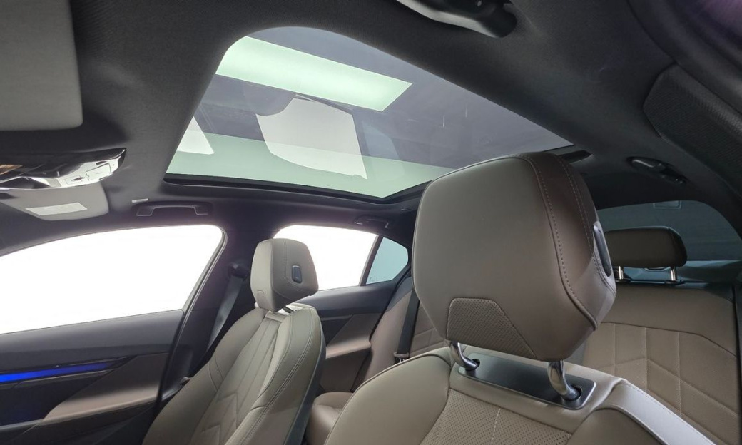 BMW 5-Series 520i M Sport, 2025