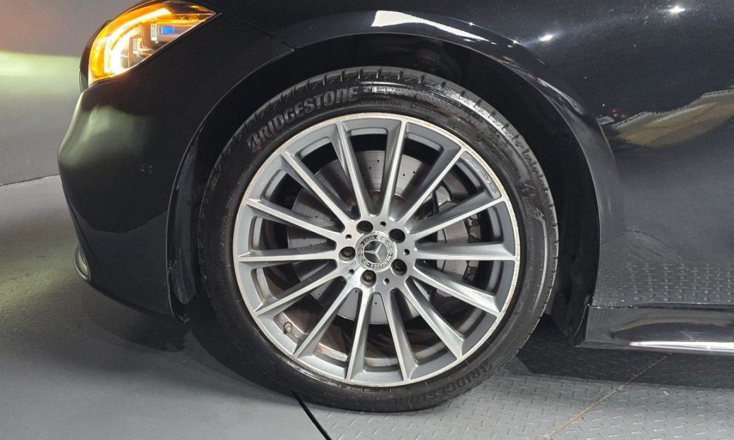 Mercedes-Benz S-Class S500L 4MATIC, 2022