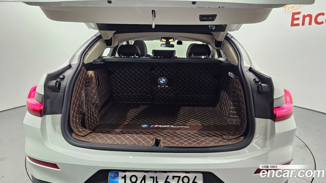 BMW X4 xDrive20i xLine, 2025