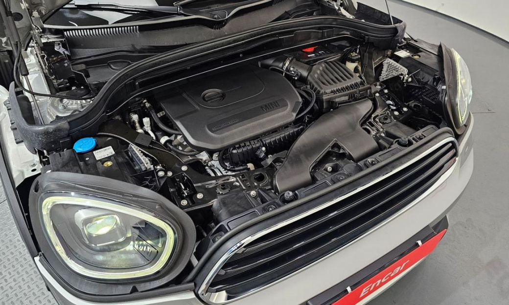 Mini Countryman Classic Plus Launch Pack, 2023