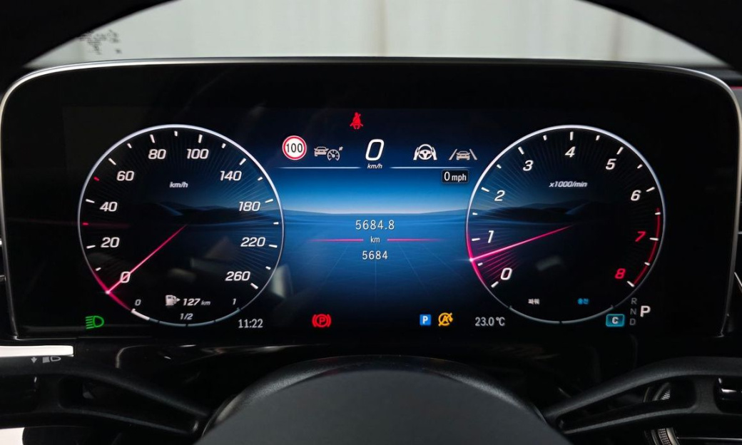 Mercedes-Benz E-Class E300 4MATIC AMG Line, 2025