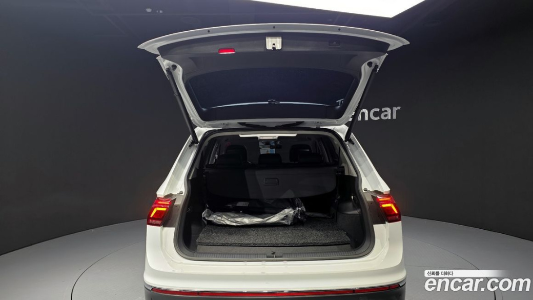 Volkswagen Tiguan 2.0 TSI Prestige, 2023