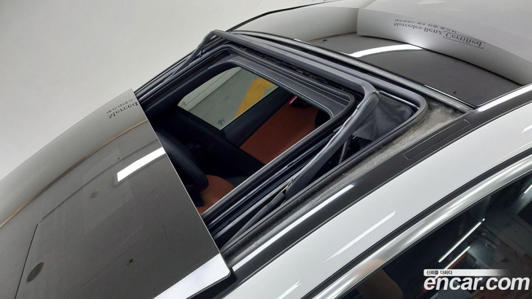 Mercedes-Benz C-Class C300 4MATIC AMG Line, 2023