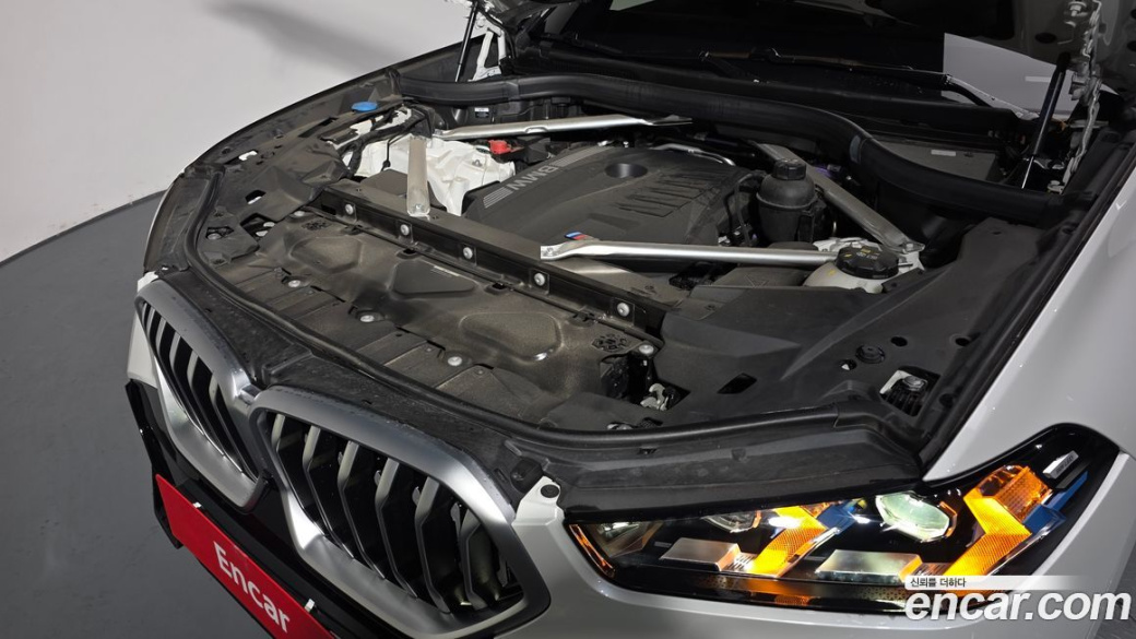 BMW X6 xDrive40i M Sport, 2025
