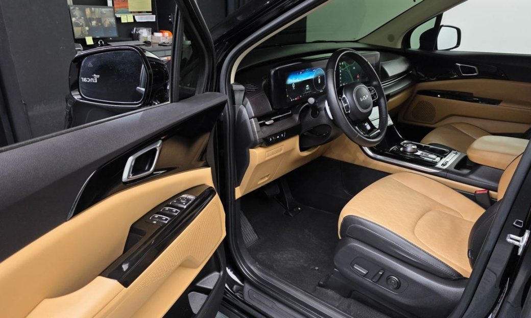 Kia Carnival 9-Seater Noblesse, 2023