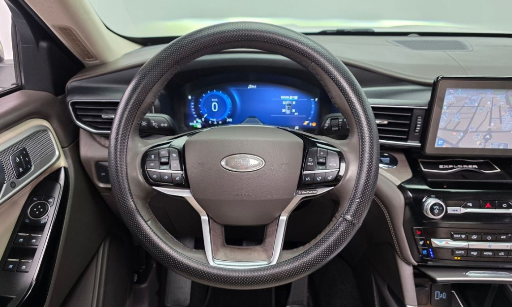 Ford Explorer 3.0 Platinum 4WD, 2022