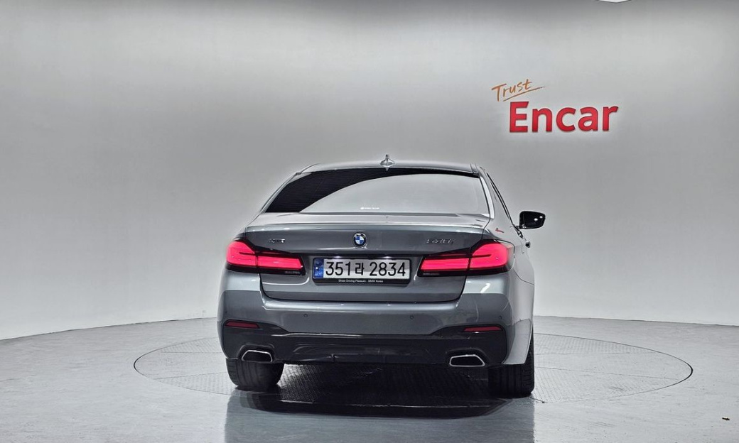 BMW 5-Series 530i xDrive M Sport Package, 2023