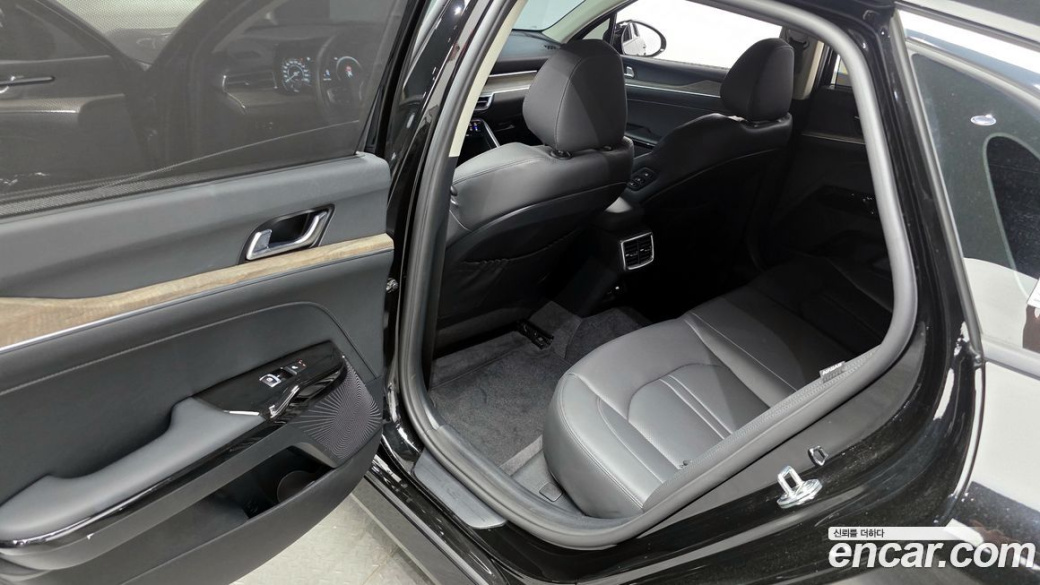 Kia K5 2.0, 2023