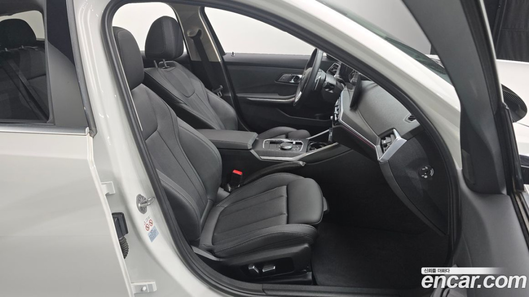 BMW 3-Series 320d Touring, 2023