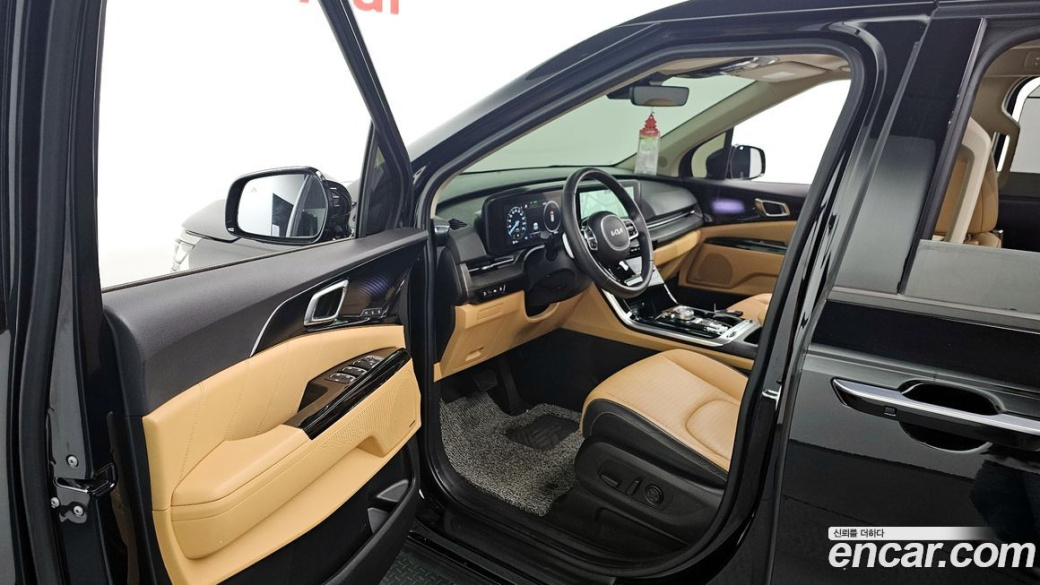 Kia Carnival 9-Seater Signature, 2023