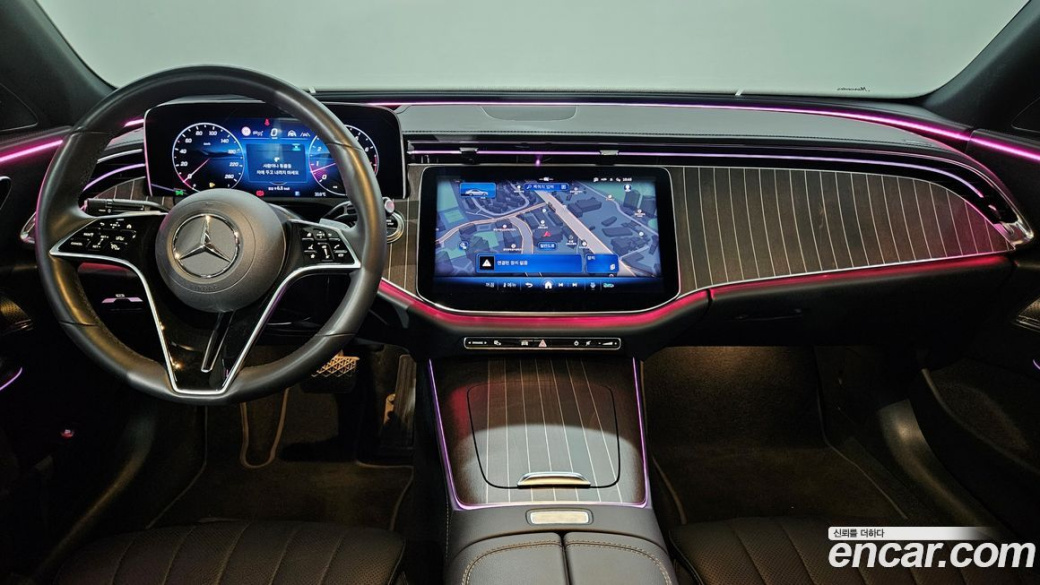 Mercedes-Benz E-Class E300 4MATIC Exclusive, 2024