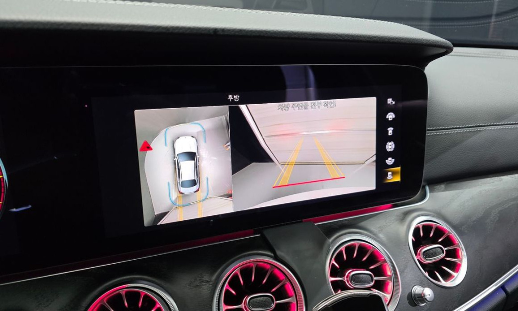 Mercedes-Benz E-Class E220d 4MATIC AMG Line, 2023