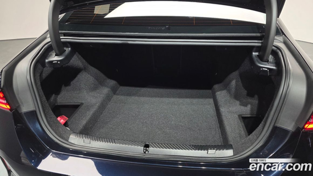 BMW 5-Series 520i M Sport, 2024