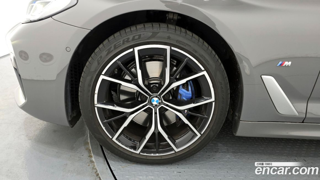 BMW 5-Series 530i xDrive M Sport Package, 2022