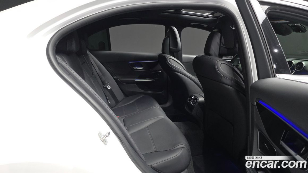 Mercedes-Benz C-Class C300 4MATIC Avantgarde, 2024