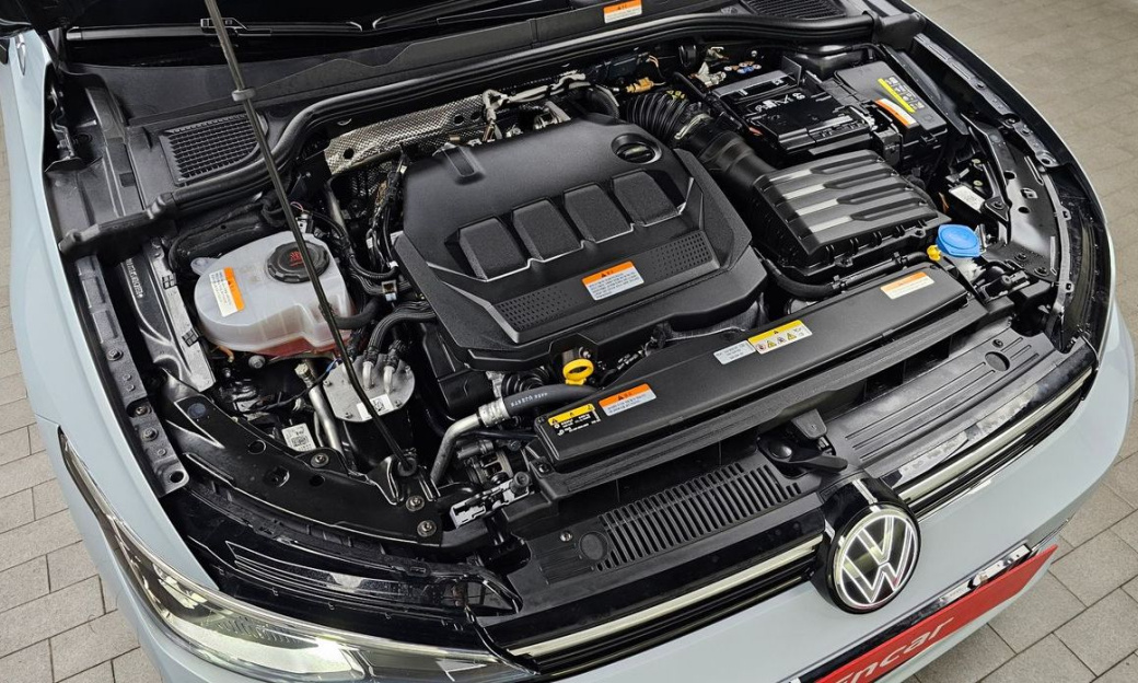 Volkswagen Golf 2.0 TDI Prestige, 2025
