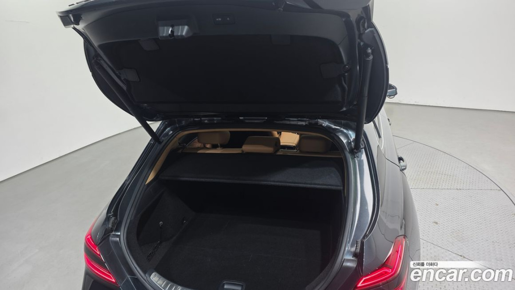 Genesis G70 Gasoline 2.0T 4WD, 2023