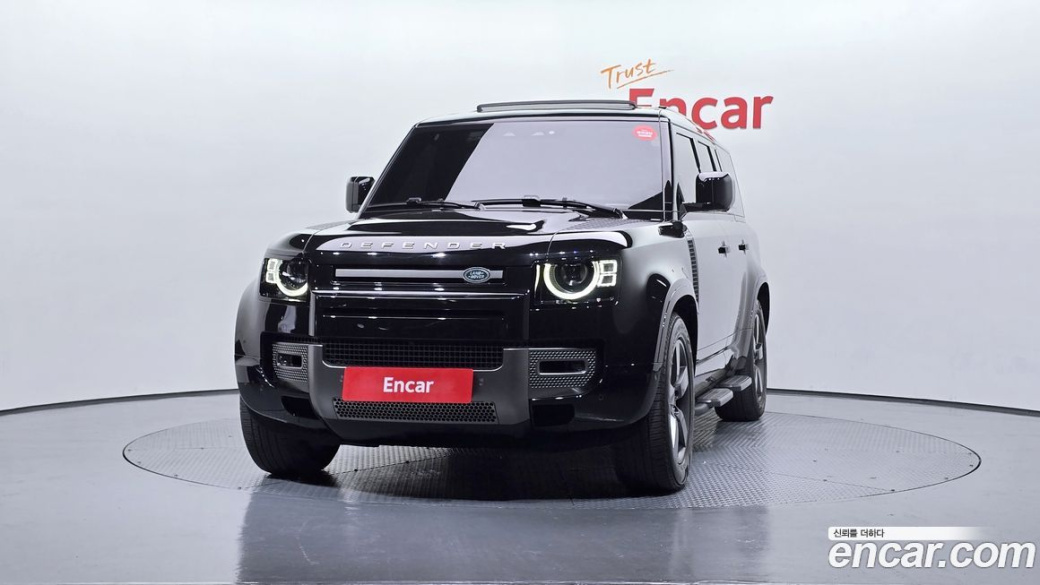 Land Rover Defender 130 D300 X-Dynamic HSE, 2024