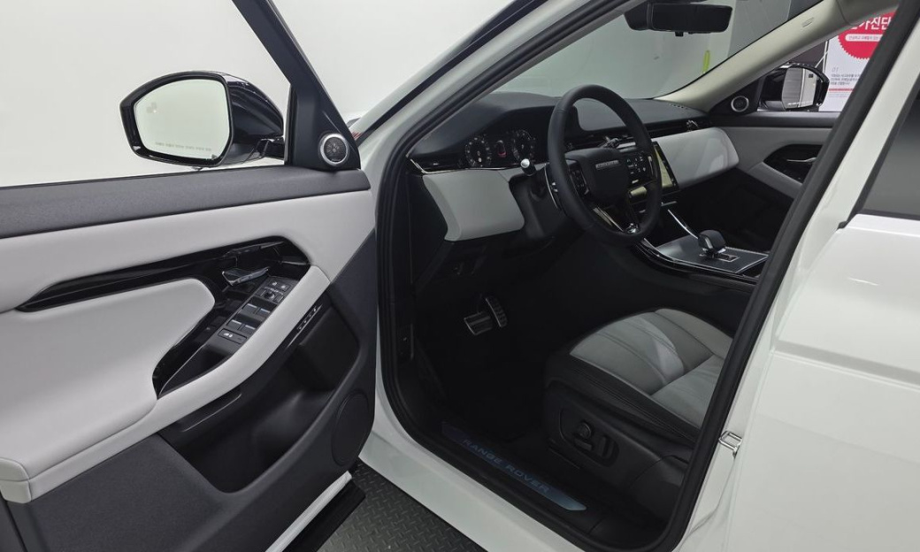 Land Rover Range Rover Evoque P250 Dynamic SE, 2025