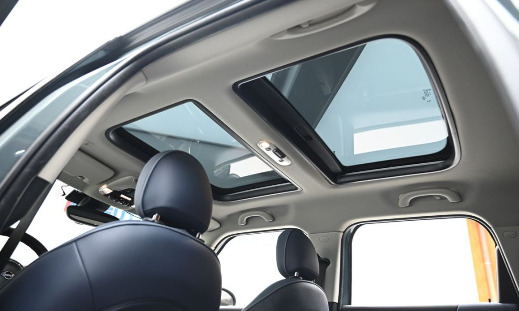 Mini Countryman ALL4 Classic Launch Pack, 2023