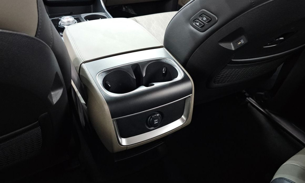 Kia Carnival 9-Seater Noblesse, 2024