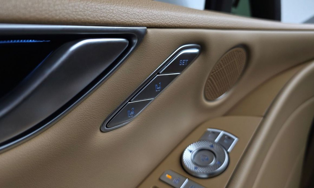 Genesis G80 Gasoline 2.5 Turbo AWD, 2025