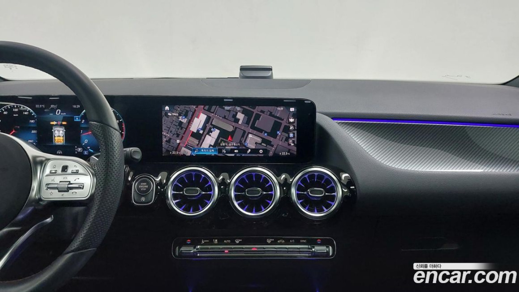Mercedes-Benz GLA-Class GLA250 4MATIC, 2023