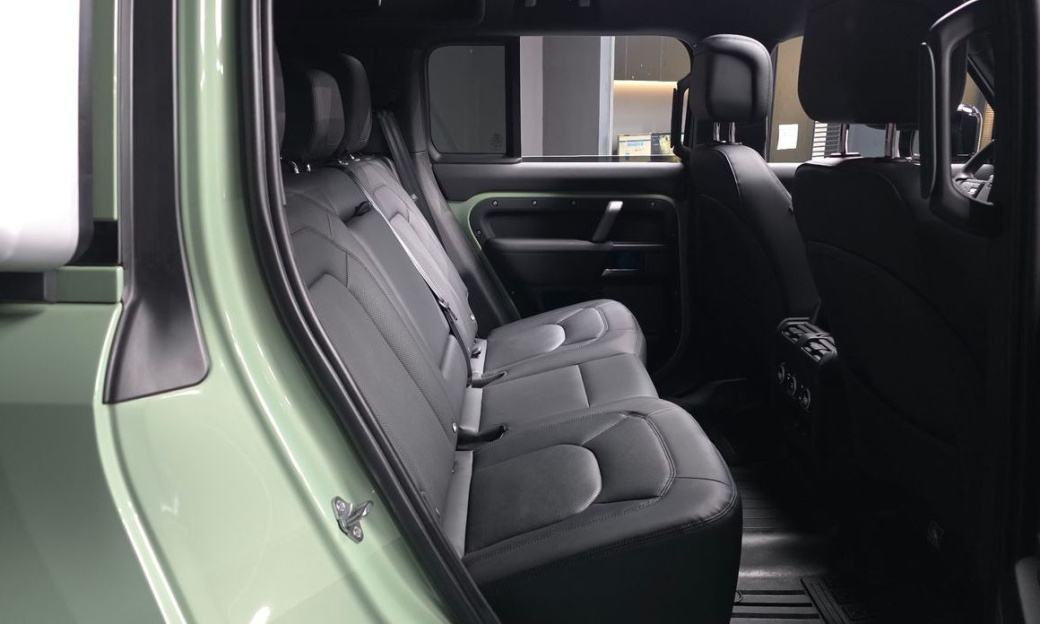 Land Rover Defender 110 D300 75th Edition, 2023