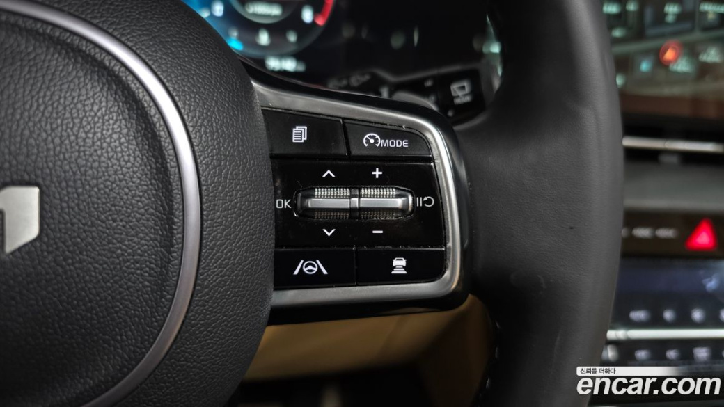Kia Carnival 11-Seater Signature, 2023