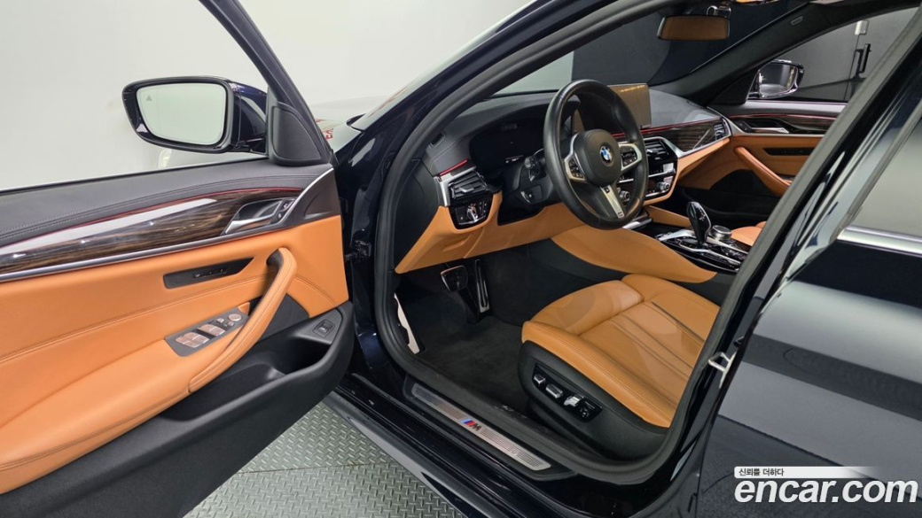 BMW 5-Series 520i M Sport, 2022