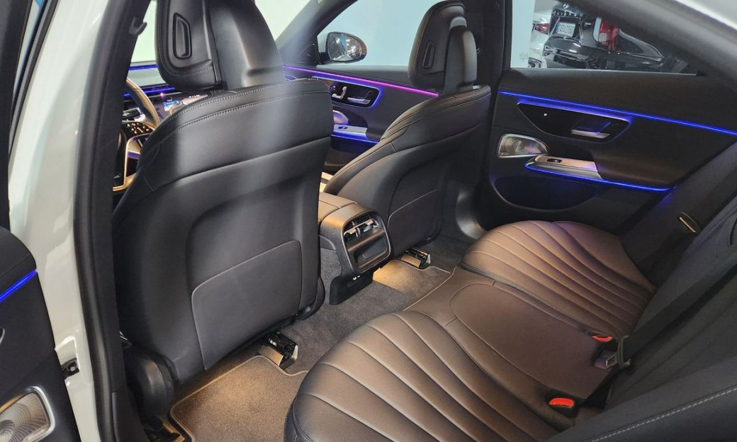 Mercedes-Benz E-Class E300 4MATIC Exclusive, 2024