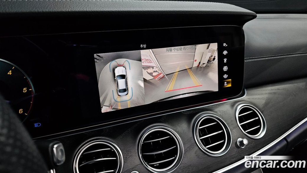 Mercedes-Benz E-Class E220d 4MATIC AMG Line, 2022