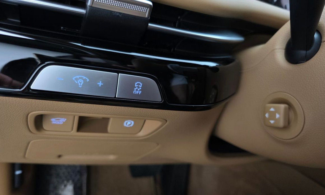 Genesis G80 Gasoline 2.5 Turbo AWD, 2025