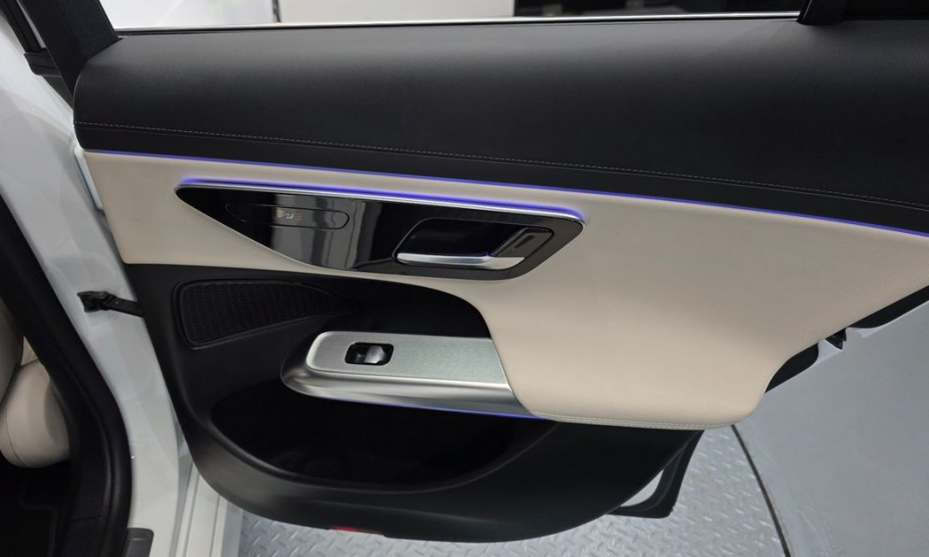 Mercedes-Benz E-Class E200 Avantgarde, 2024