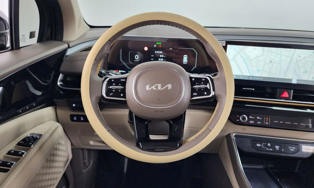 Kia Carnival 7-Seater Signature, 2025