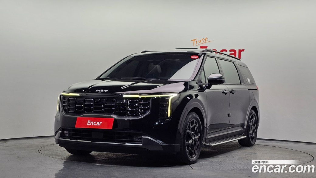 Kia Carnival 7-Seater Gravity, 2024
