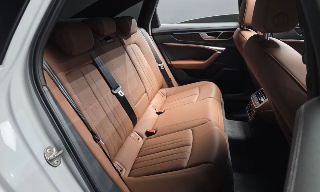 Audi A6 45 TFSI Premium, 2023