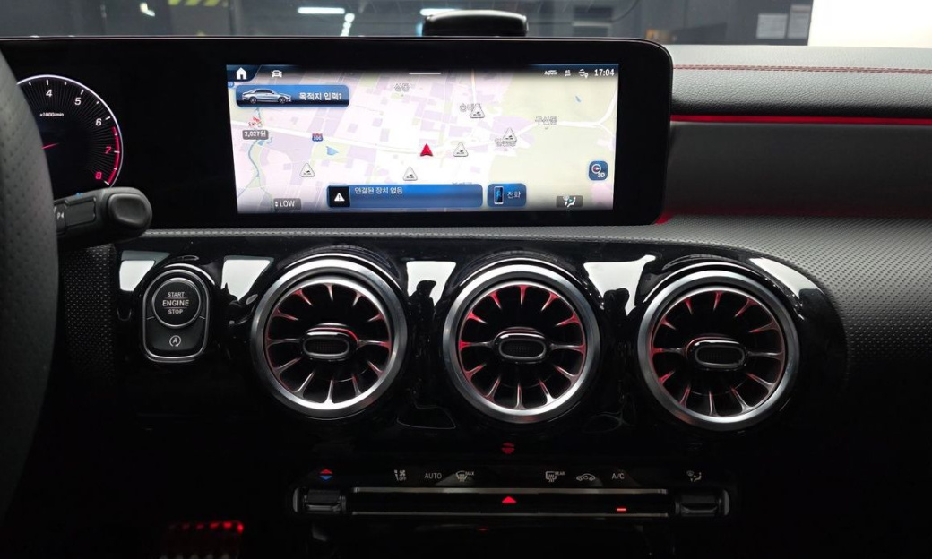 Mercedes-Benz CLA-Class CLA250 4MATIC, 2025