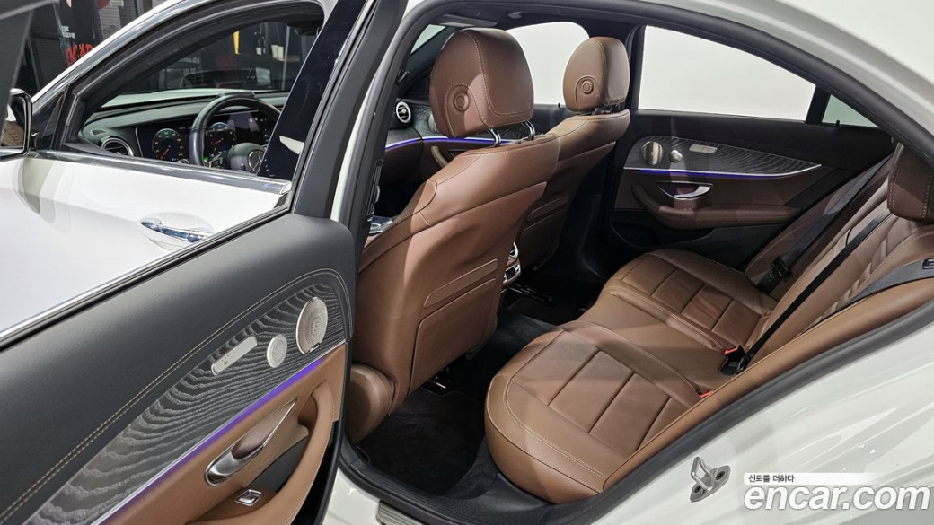 Mercedes-Benz E-Class E350 4MATIC Avantgarde, 2022