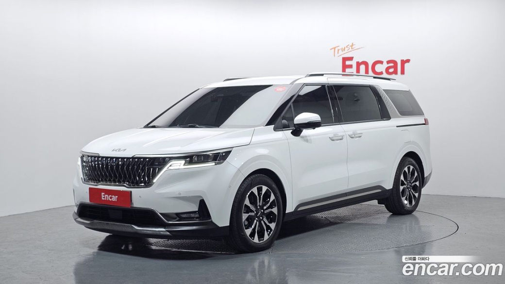 Kia Carnival 7-Seater Outdoor, 2023