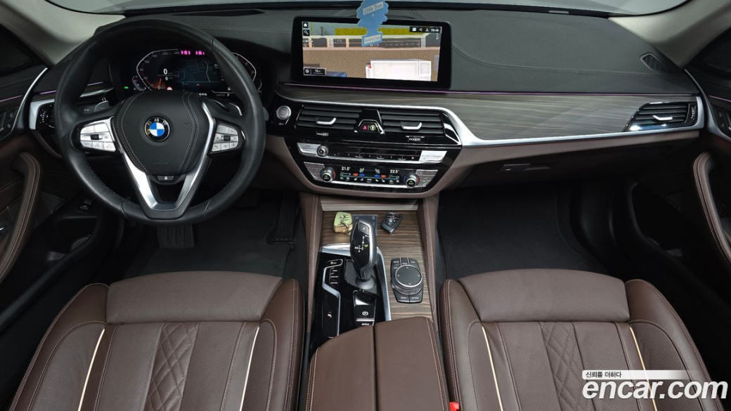 BMW 5-Series 530i Luxury, 2023