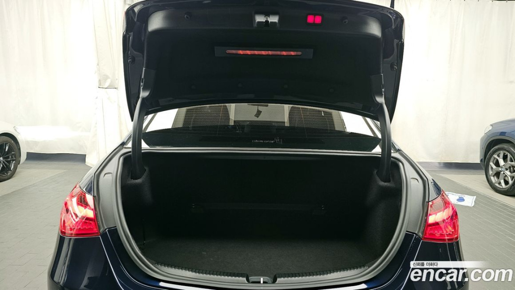 Mercedes-Benz C-Class C200 4MATIC Avantgarde, 2022
