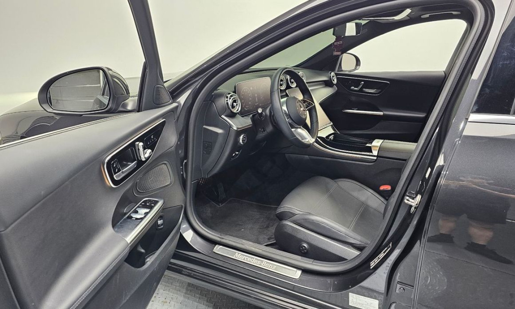 Mercedes-Benz C-Class C300 4MATIC Avantgarde, 2023