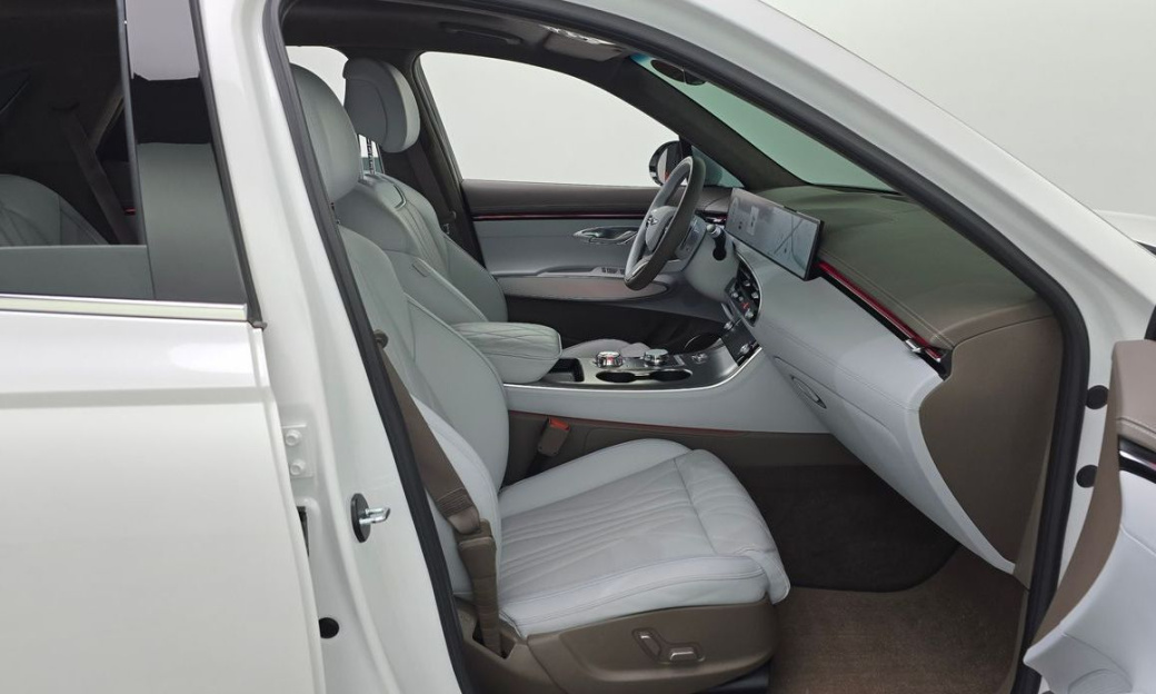 Genesis GV70 2.5T Gasoline 2WD, 2025