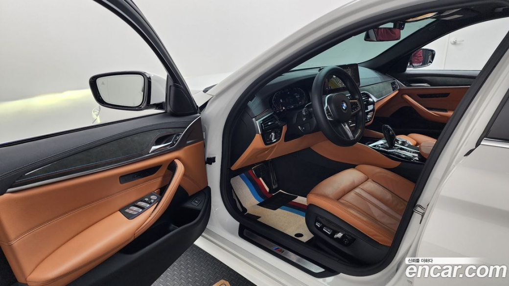 BMW 5-Series 520i M Sport, 2022