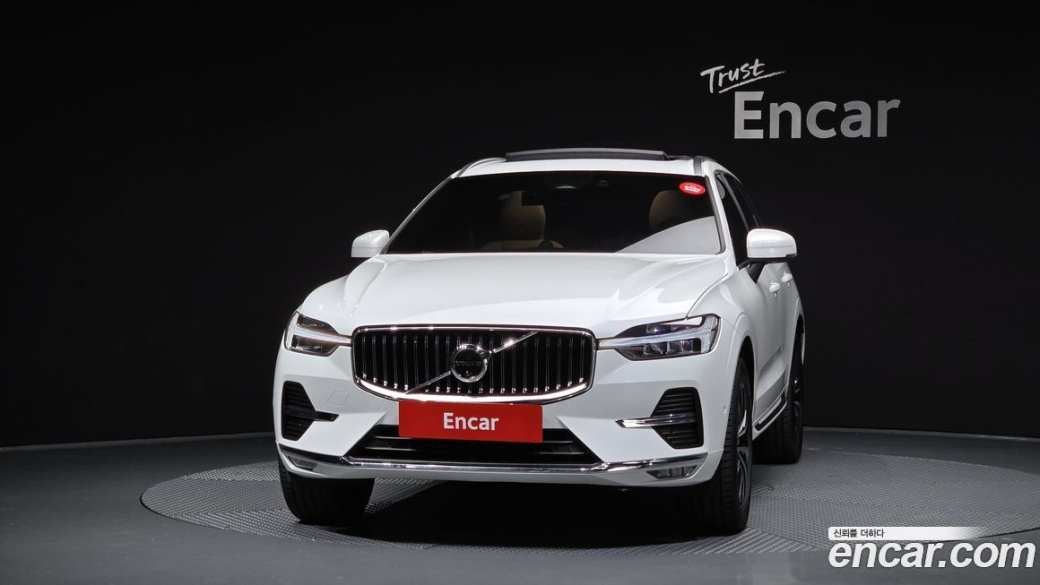 Volvo XC60 B5 Ultimate Bright, 2024