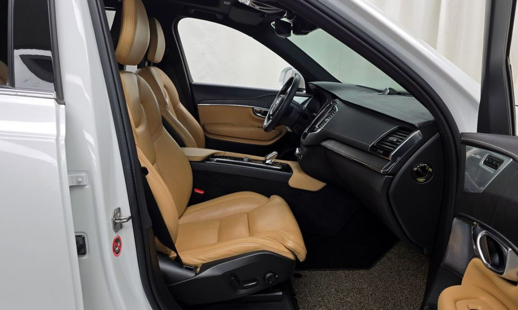 Volvo XC90 B6 Inscription, 2022