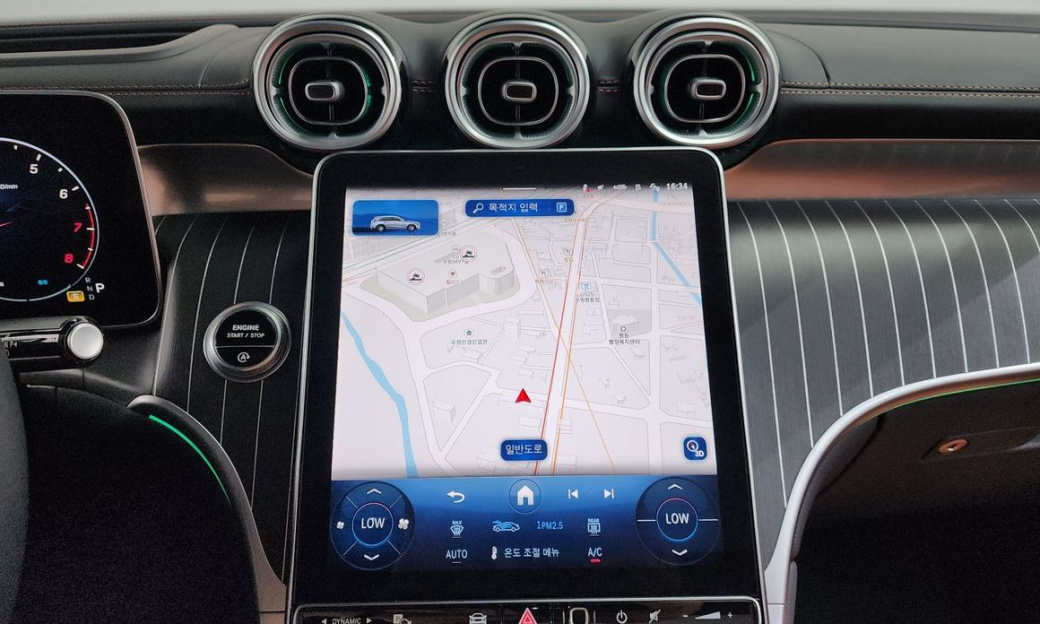 Mercedes-Benz GLC-Class GLC 300 4MATIC Avantgarde, 2025